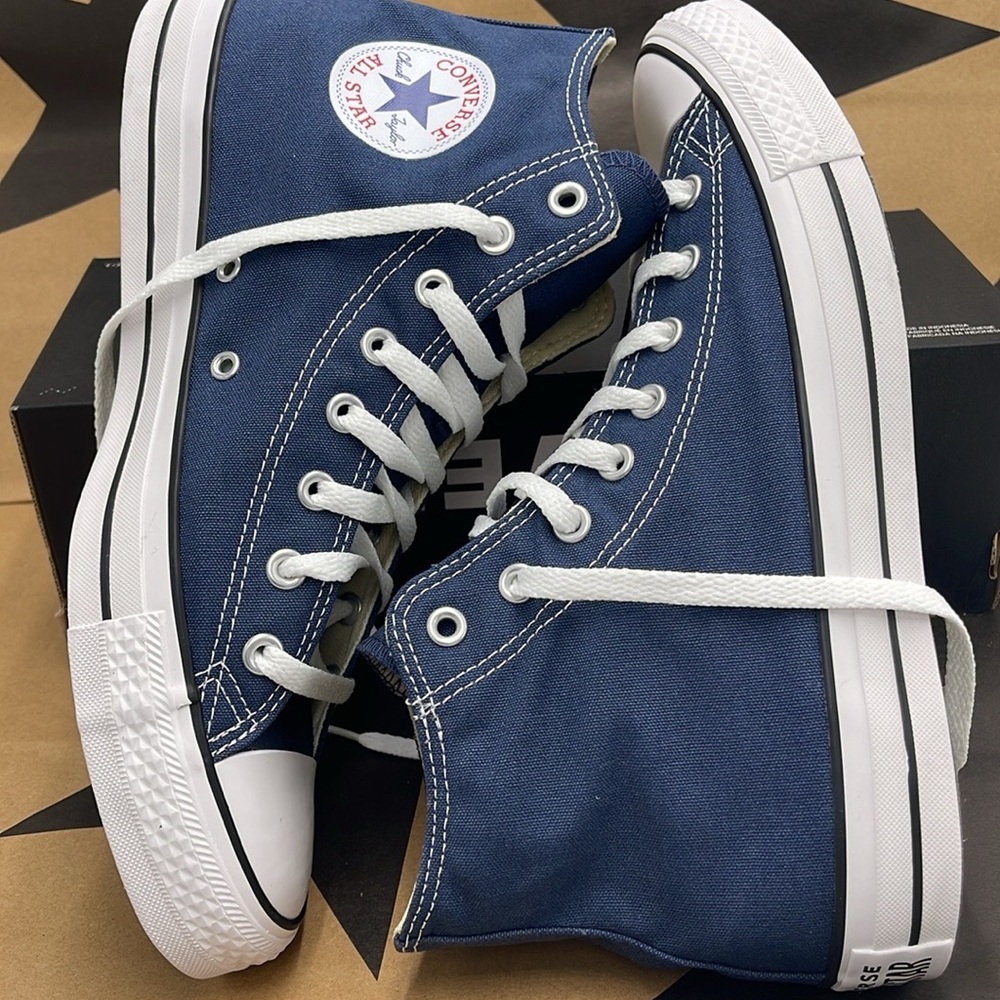 Converse Men's Blue High-Top Sneakers Classic Colors Navy - Picture 9 of 16